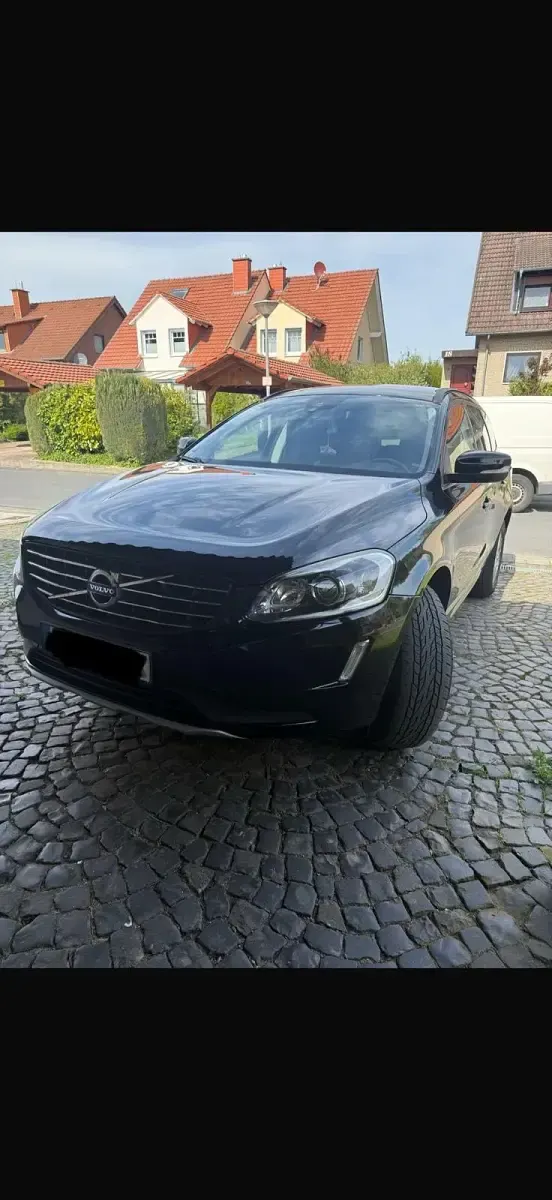 Second-hand Volvo XC60 190 CP (139 kW) 2016 Negru SUV