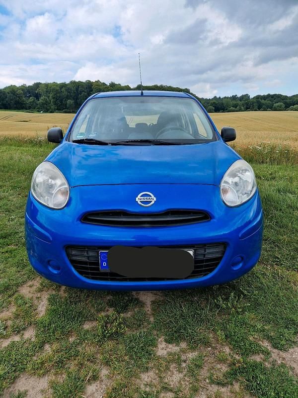 Blau Gebraucht 2011 Nissan Micra Limousine | 3.000 € (Fairer Preis) - Bild 1/4