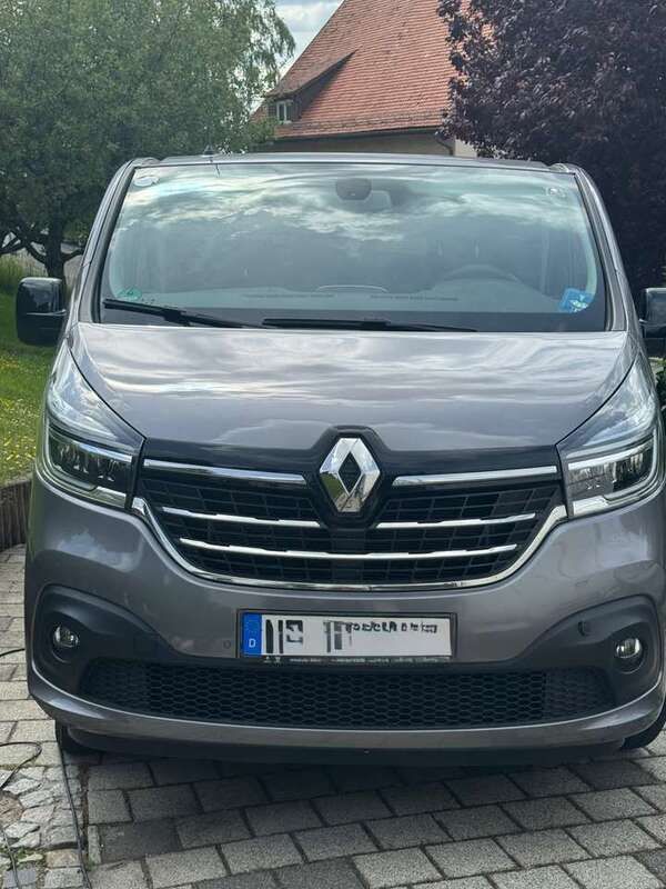 Grau Gebraucht 2021 Renault Trafic Van | 38.000 € - Bild 1/4