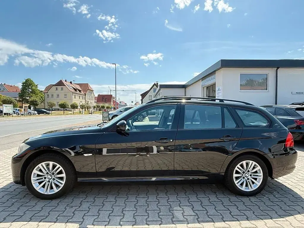 Gebraucht BMW 318 Comfort Edition 143 PS (105 kW) 2009 Schwarz Limousine