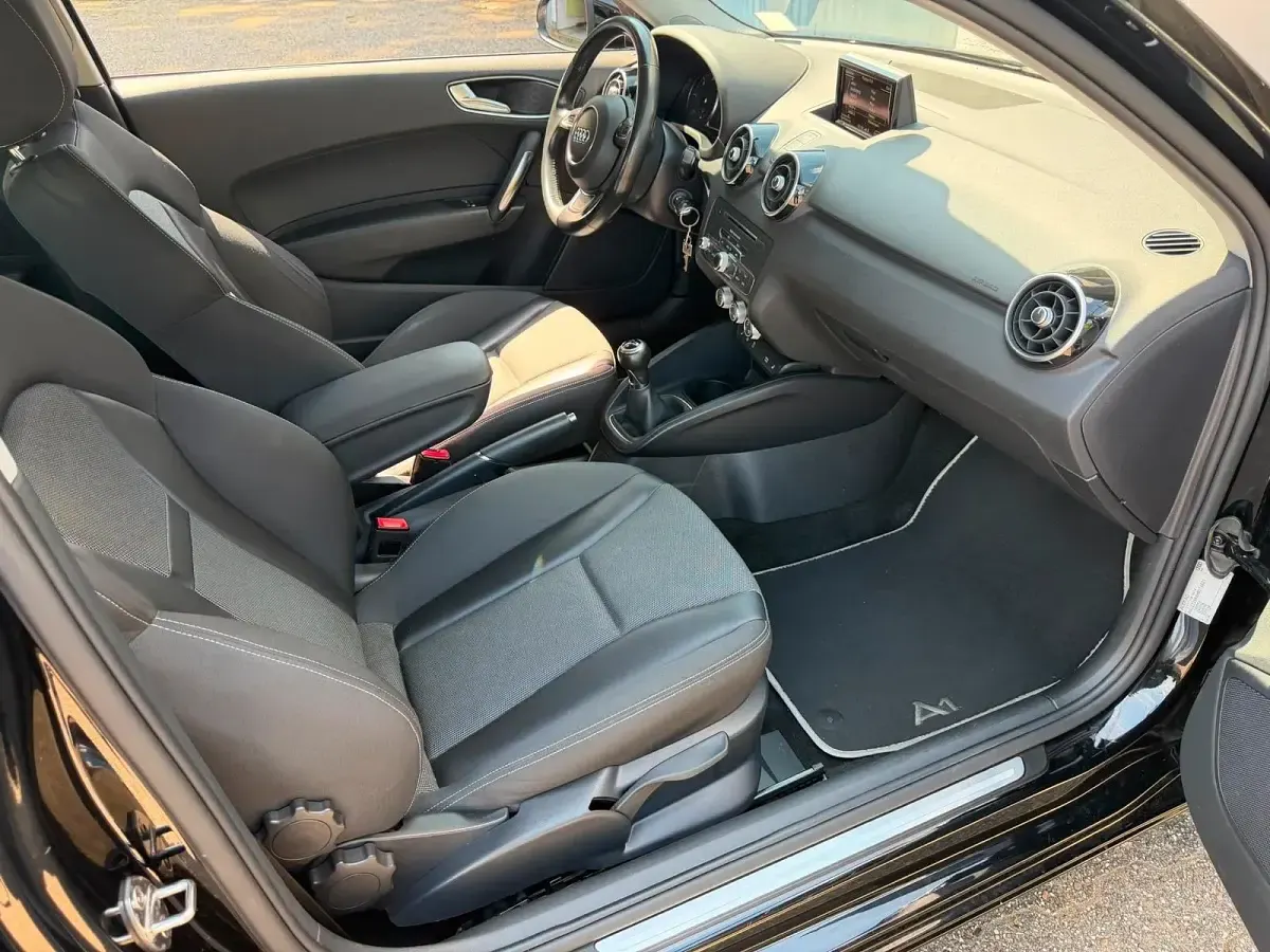 Gebraucht Audi A1 Sport 116 PS (85 kW) 2017 Schwarz Kleinwagen