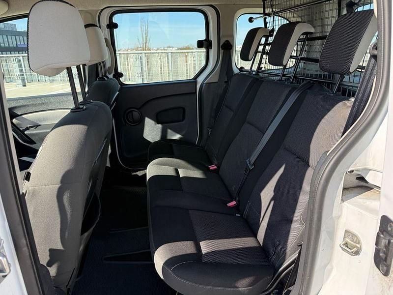 Usado Renault Kangoo Initiale Paris 114 HP (83 kW) 2014 Branco Monovolume