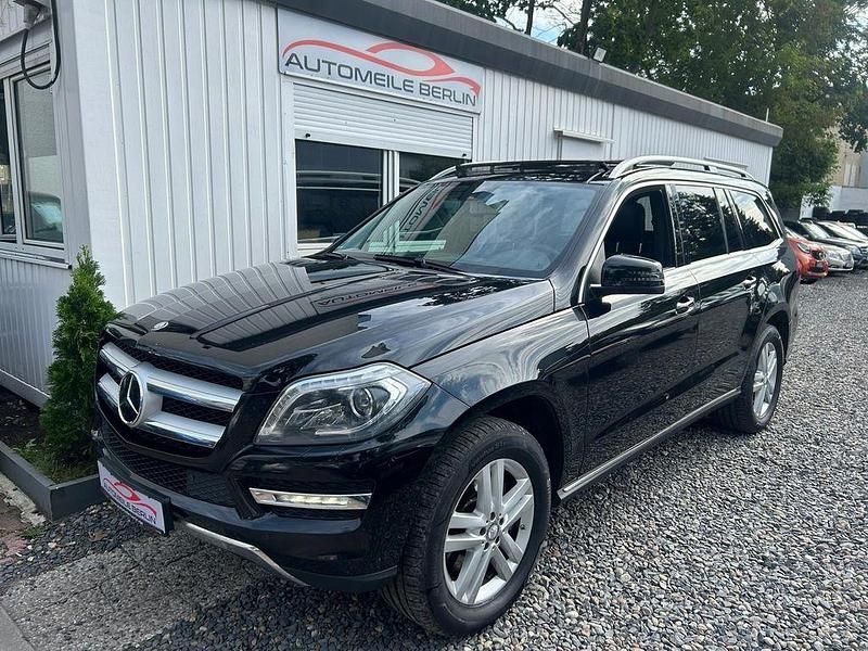 Schwarz Gebraucht 2015 Mercedes GL350 SUV | 16.900 € (Fairer Preis) - Bild 1/4