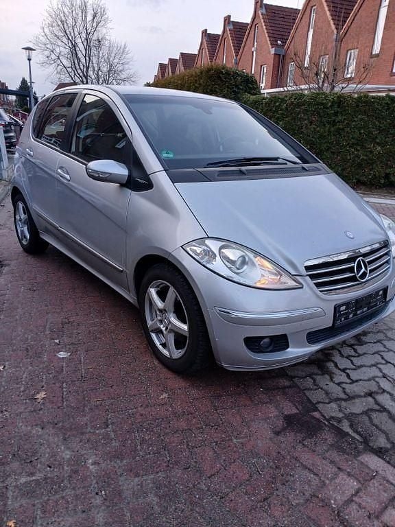 Gebraucht Mercedes A180 Elegance 109 PS (80 kW) 2006 Silber Van / Kleinbus