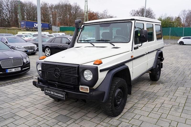 Gebraucht Mercedes G300 184 PS (135 kW) 2011 Weiß SUV