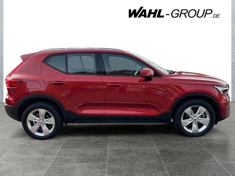 Gebraucht Volvo XC40 Core 163 PS (119 kW) 2024 Rot SUV