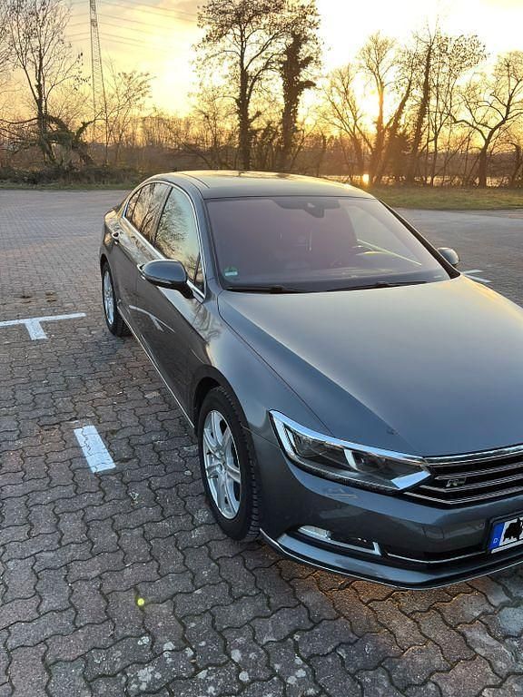 Gebraucht VW Passat Highline 190 PS (139 kW) 2016 Silber Limousine