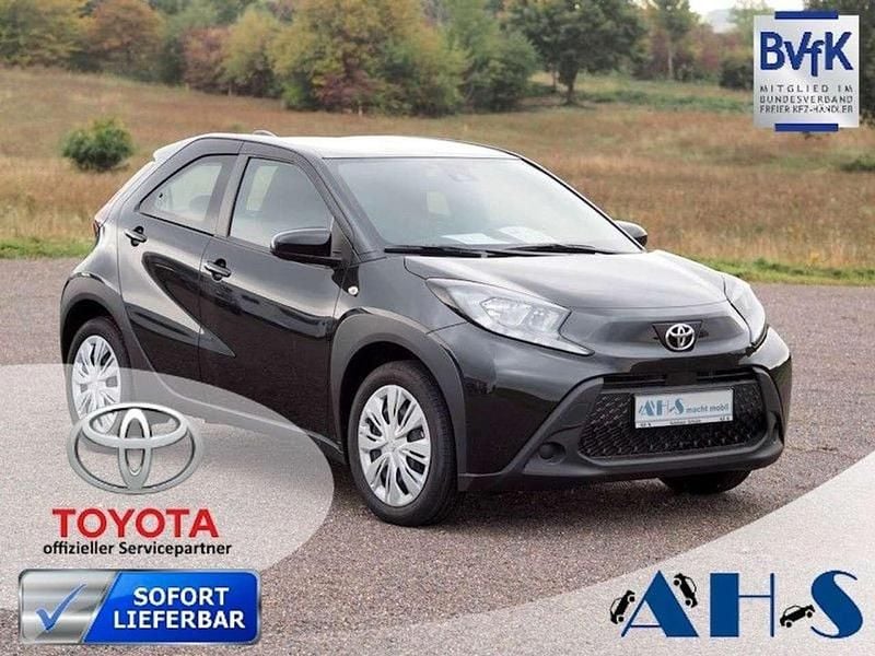 Mysticschwarz Neu 2025 Toyota Aygo Business Edition Kleinwagen | 17.490 € (Guter Preis) - Bild 1/4