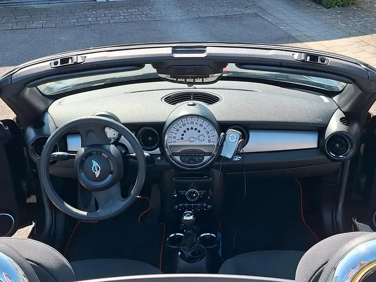Gebraucht Mini Cooper Roadster 122 PS (89 kW) 2012 Schwarz Cabrio