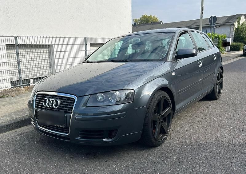 Grau Gebraucht 2007 Audi A3 Sportback Limousine | 2.999 € (Superpreis) - Bild 1/4