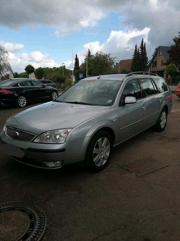 Gebraucht Ford Mondeo 130 PS (95 kW) 2003 Silber Kombi