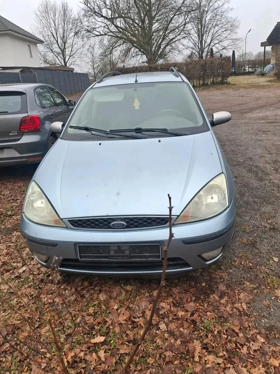 Second-hand Ford Focus 90 CP (66 kW) 2004 Albastru Break