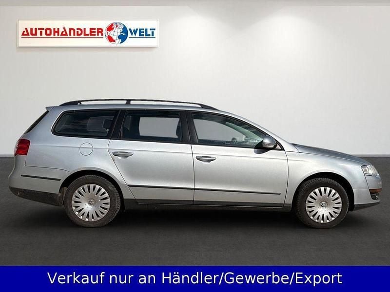 Second-hand VW Passat 140 CP (102 kW) 2010 Argintiu Break