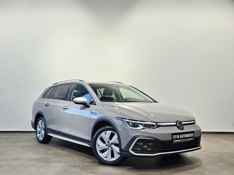 Gebraucht VW Golf Alltrack 190 PS (139 kW) 2022 Mondsteingrau Kombi