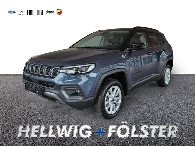 Blue shade metallic clear coat Gebraucht 2024 Jeep Compass Trailhawk SUV | 32.990 € (Fairer Preis) - Bild 1/4