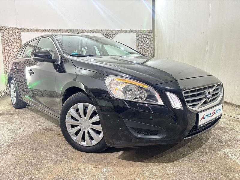 Schwarz Gebraucht 2013 Volvo V60 Kombi | 9.971 € (Fairer Preis) - Bild 1/4