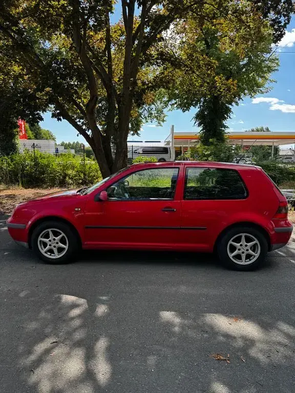 Gebraucht VW Golf III 75 PS (55 kW) 1998 Rot Limousine