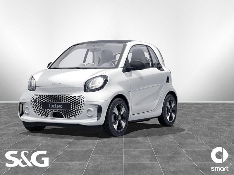 Weiß Gebraucht 2021 Smart ForTwo Electric Drive Kleinwagen | 10.890 € (Etwas zu teuer) - Bild 1/4