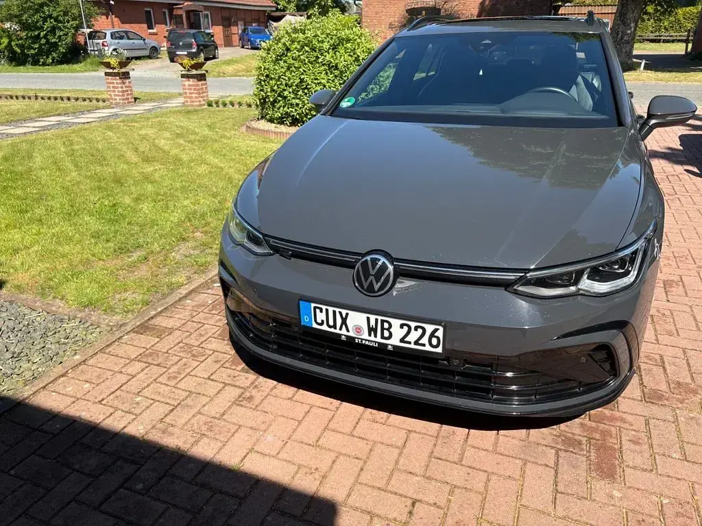Gebraucht VW Golf VIII R-line 150 PS (110 kW) 2021 Grau Kombi