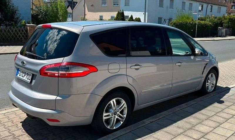 Gebraucht Ford S-MAX S 140 PS (102 kW) 2012 Silber Van / Kleinbus