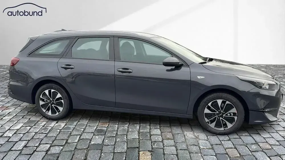 Neu Kia Ceed Sportswagon 140 PS (102 kW) 2026 Grau / darkpentametal Kombi