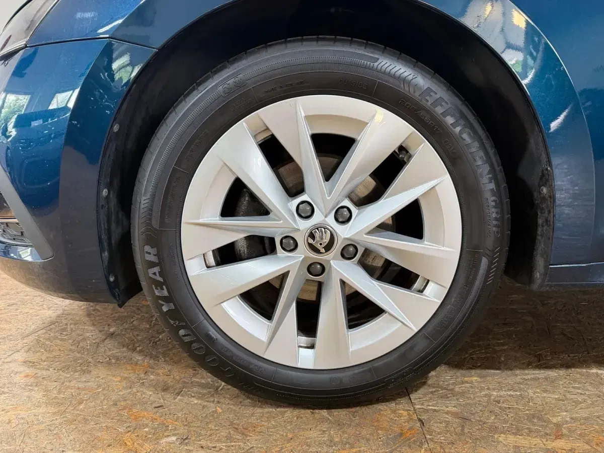 Gebraucht Skoda Octavia Style 150 PS (110 kW) 2022 Blau Kombi