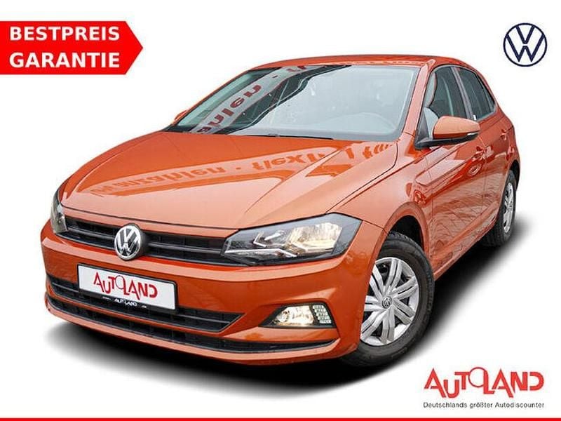 Rot Gebraucht 2018 VW Polo Trendline Limousine | 13.950 € (Teuer) - Bild 1/4