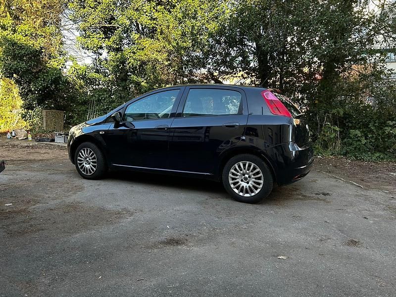 Gebraucht Fiat Punto 65 PS (47 kW) 2009 Blau Kleinwagen