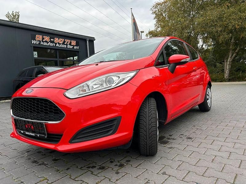 Gebraucht Ford Fiesta Trend 60 PS (44 kW) 2017 Rot Kleinwagen