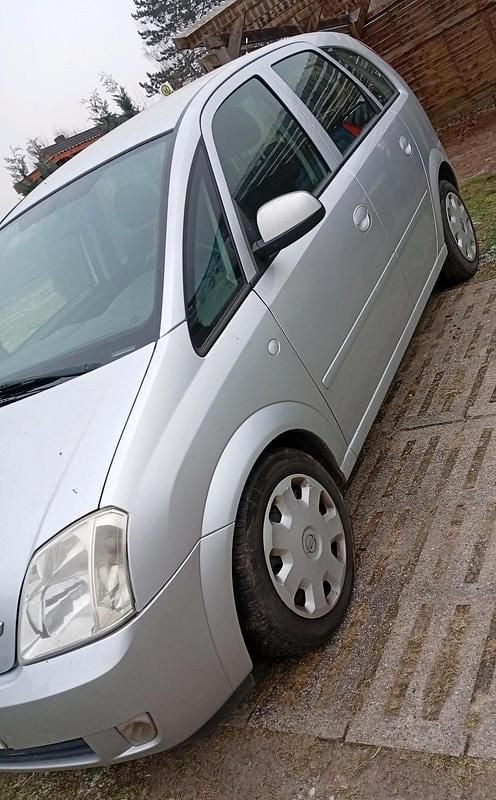 Gebraucht Opel Meriva 90 PS (66 kW) 2005 Silber Van / Kleinbus