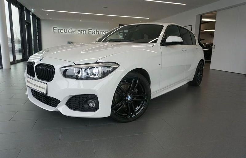 Weiß Gebraucht 2018 BMW 118 M Sport Kleinwagen | 16.299 € (Fairer Preis) - Bild 1/4