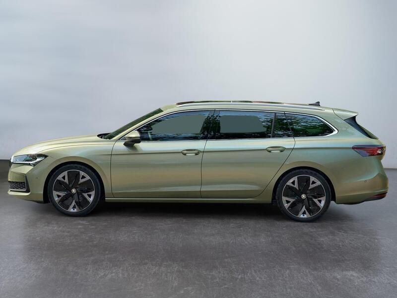 Gebraucht Skoda Superb Selection 150 PS (110 kW) 2023 Waehlbar Kombi