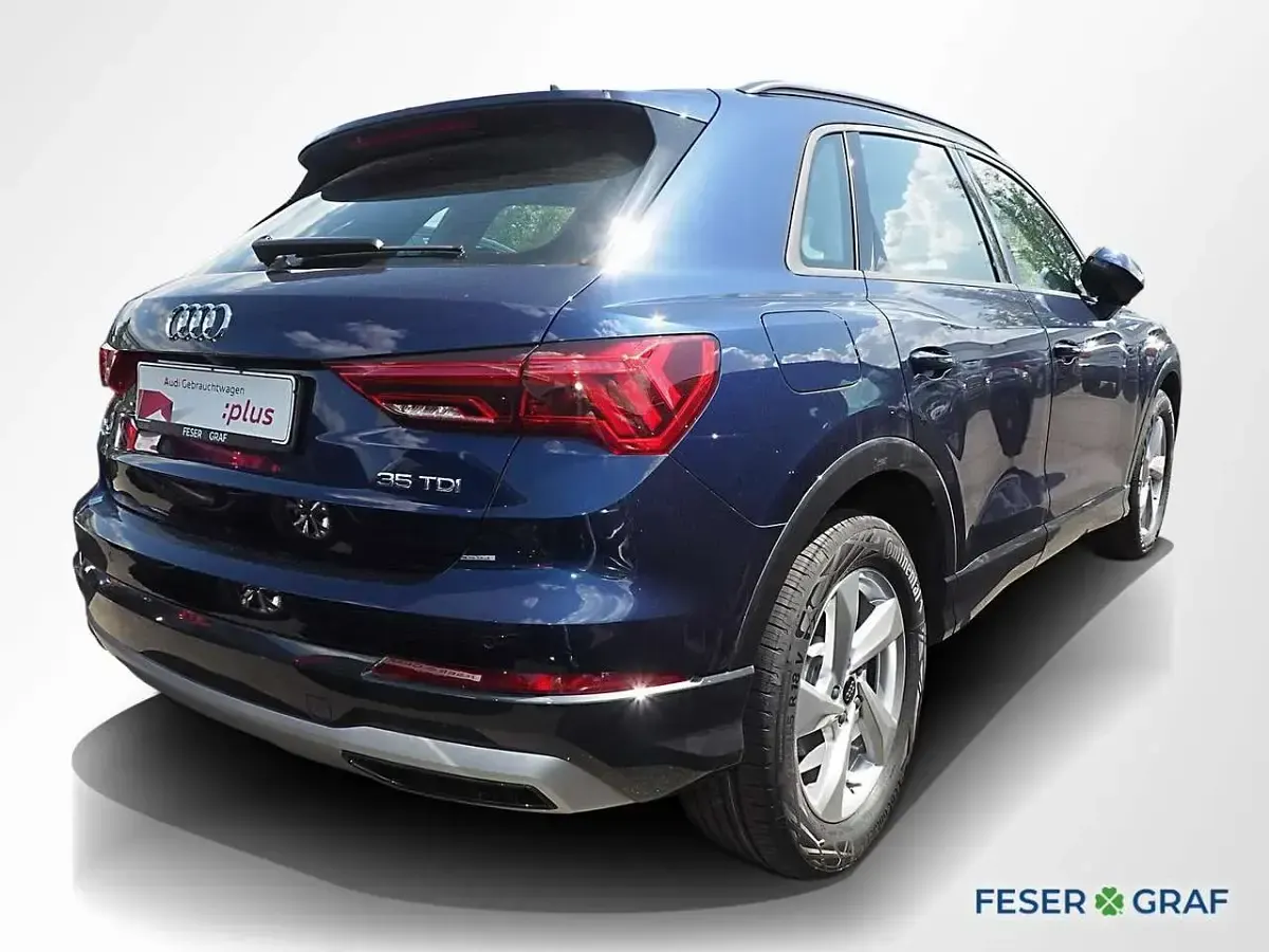 Gebraucht Audi Q3 Ambiente 150 PS (110 kW) 2025 Navarrablau metallic SUV