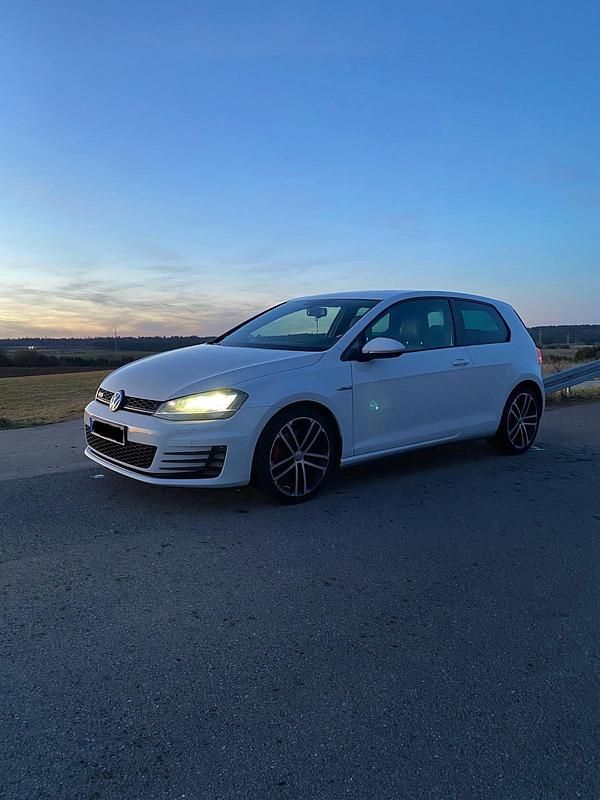 Gebraucht VW Golf GTD 184 PS (135 kW) 2014 Weiß Coupé
