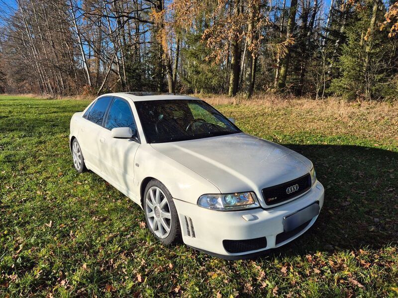 Weiß Gebraucht 2000 Audi RS4 S-Line Limousine | 20.000 € (Guter Preis) - Bild 1/4