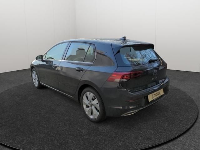 Gebraucht VW Golf VIII Style 190 PS (139 kW) 2024 Uranograu/cinza urano Limousine