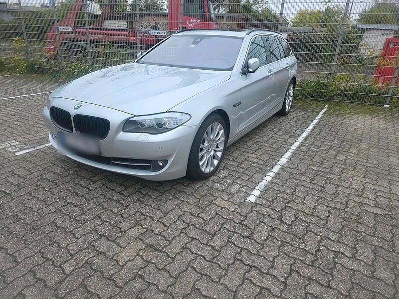 Gebraucht BMW 525 218 PS (160 kW) 2012 Silber Kombi