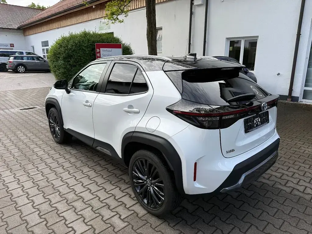 Gebraucht Toyota Yaris Cross 116 PS (85 kW) 2021 Weiß SUV