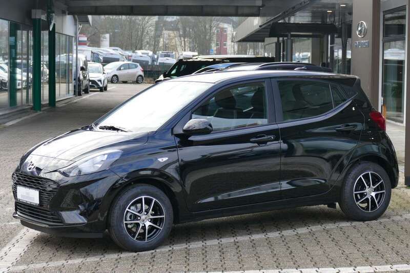 Phantom black Neu 2025 Hyundai i10 Select Kleinwagen | 17.490 € (Fairer Preis) - Bild 1/4