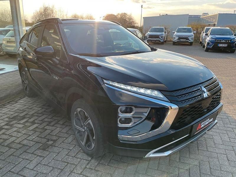 Gebraucht Mitsubishi Eclipse Cross Plus 188 PS (138 kW) 2022 Schwarz SUV