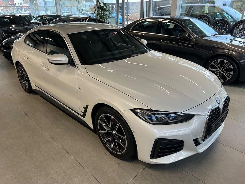 Weiß Gebraucht 2023 BMW 420 Gran Coupé M Sport Coupé | 35.900 € (Etwas zu teuer) - Bild 1/4