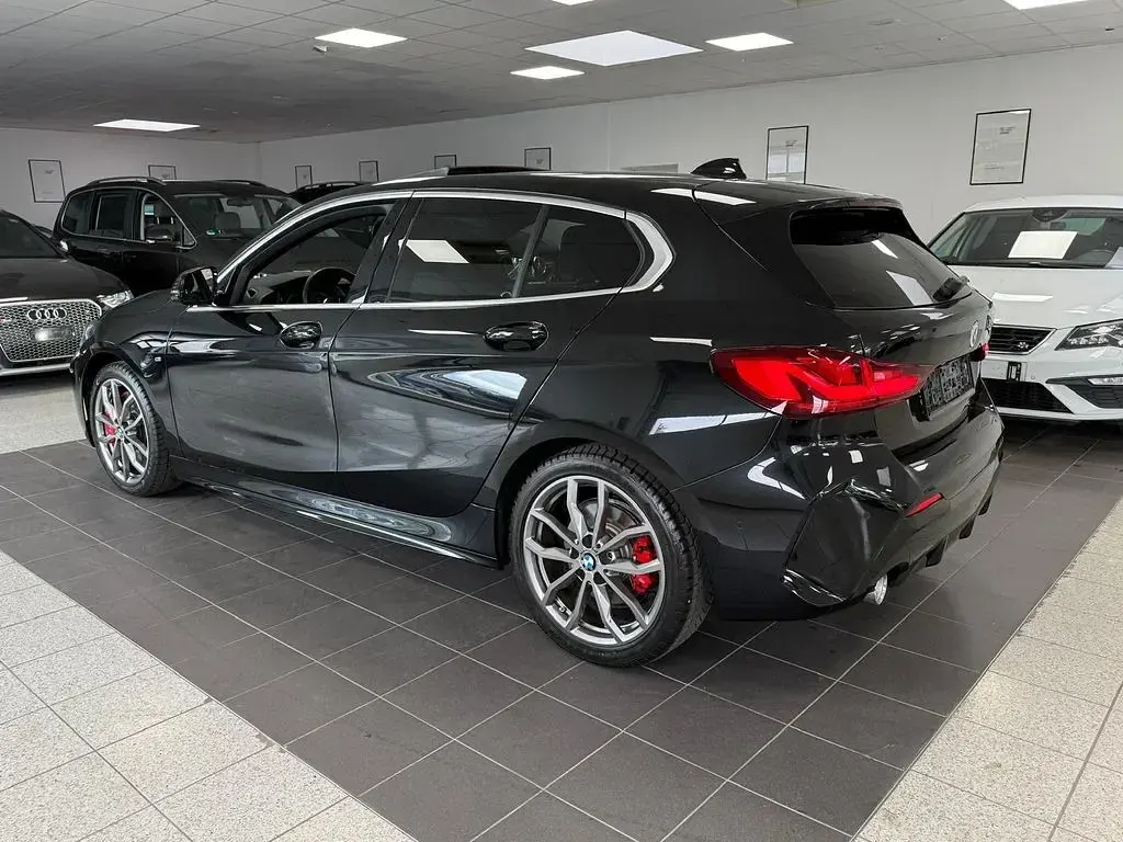 Gebraucht BMW 128 ti Performance 265 PS (194 kW) 2023 Schwarz Kleinwagen