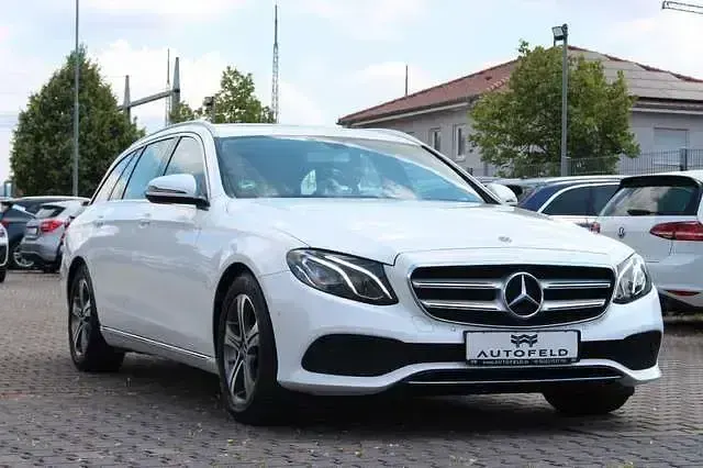 Gebraucht Mercedes E200 184 PS (135 kW) 2018 Weiß Limousine