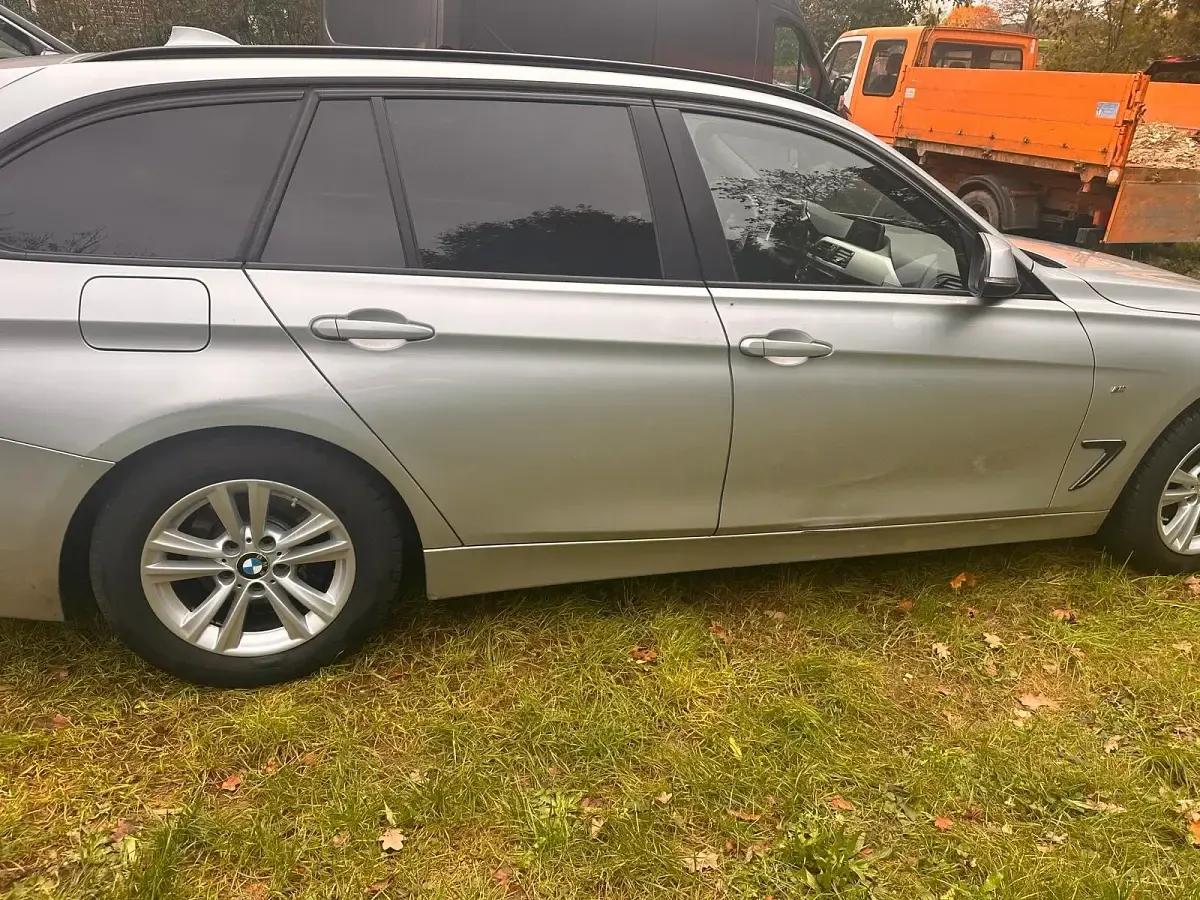 Gebraucht BMW 318 150 PS (110 kW) 2016 Silber Kombi