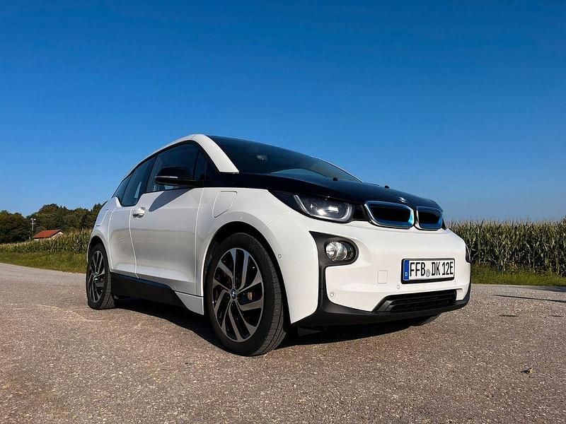 Weiß Gebraucht 2017 BMW i3 Kleinwagen | 14.999 € (Fairer Preis) - Bild 1/4
