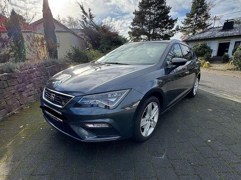Blau Gebraucht 2020 Seat Leon ST Kombi | 12.900 € (Etwas zu teuer) - Bild 1/4