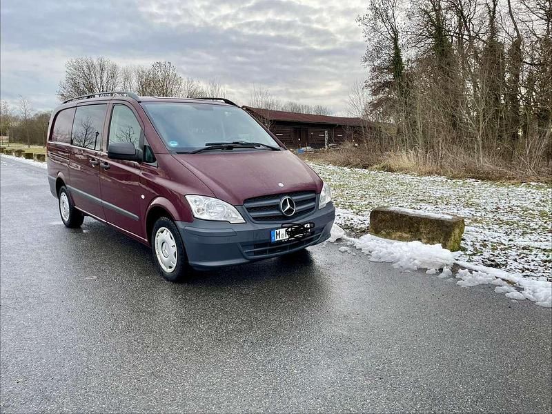 Gebraucht Mercedes Vito 136 PS (100 kW) 2013 Rot Van