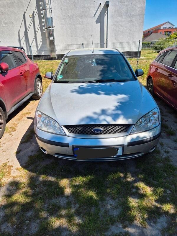 Silber Gebraucht 2001 Ford Mondeo Ghia Limousine | 1.100 € (Superpreis) - Bild 1/4