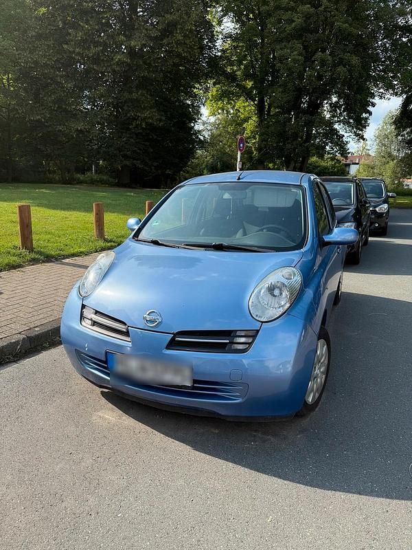 Blau Gebraucht 2004 Nissan Micra Kleinwagen | 950 € - Bild 1/4