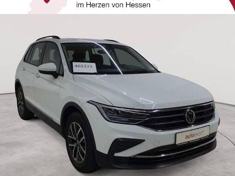 Pure white Gebraucht 2021 VW Tiguan Life SUV | 25.290 € (Guter Preis) - Bild 1/4